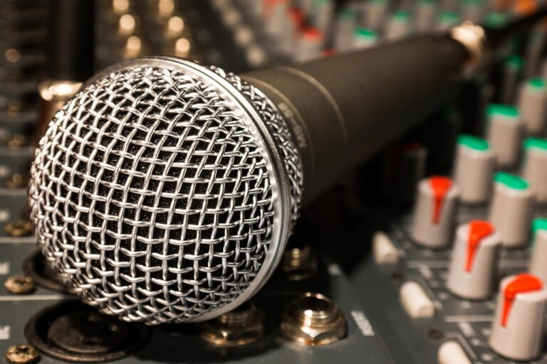 Cantores com F: 5 Grandes Vozes da Música Nacional e Internacional!